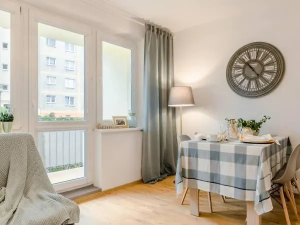 Abraham Blisko Centrum *